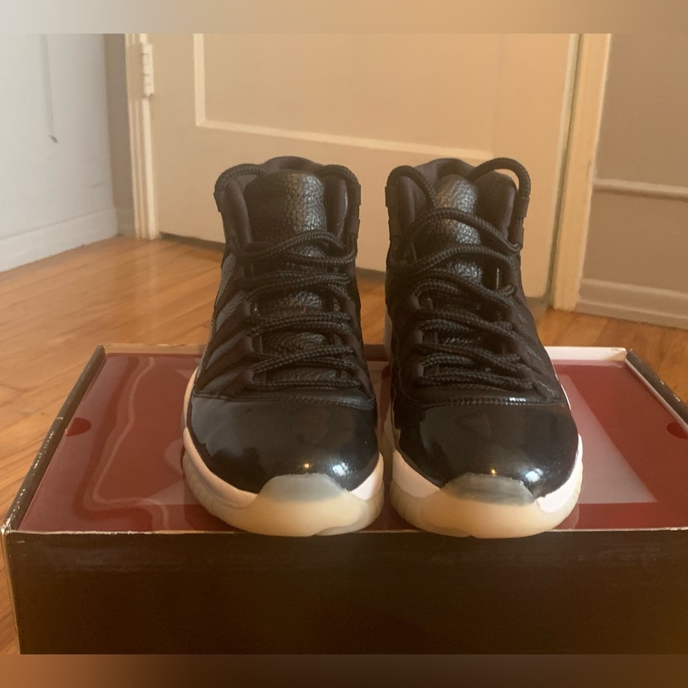 High Top Air Jordan Retro XI (8.5)